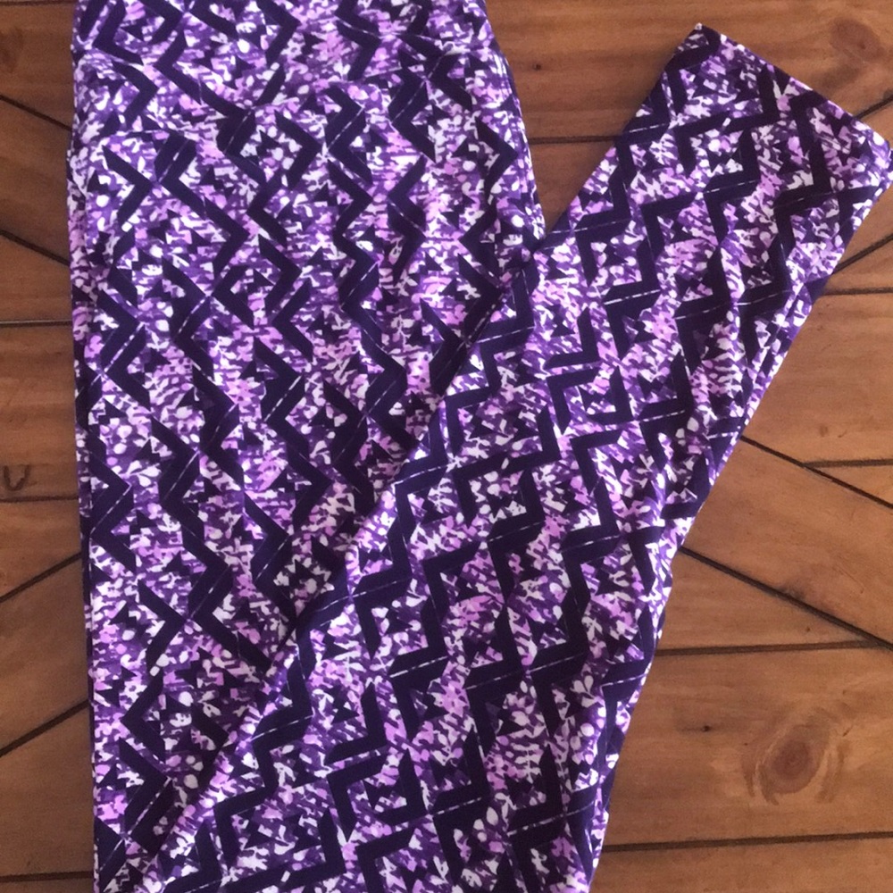 **New Lularoe Tall and Curvy Leggings